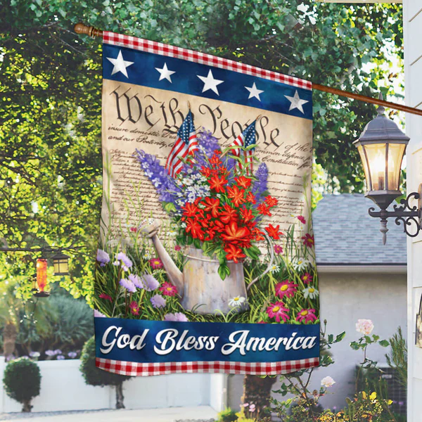 🏡 Patriotic American Flag with Eagle & Script ✒️