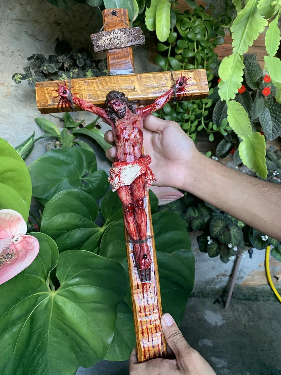 The Crucifix That Helped Reduce the Feeling of Constant Pressure