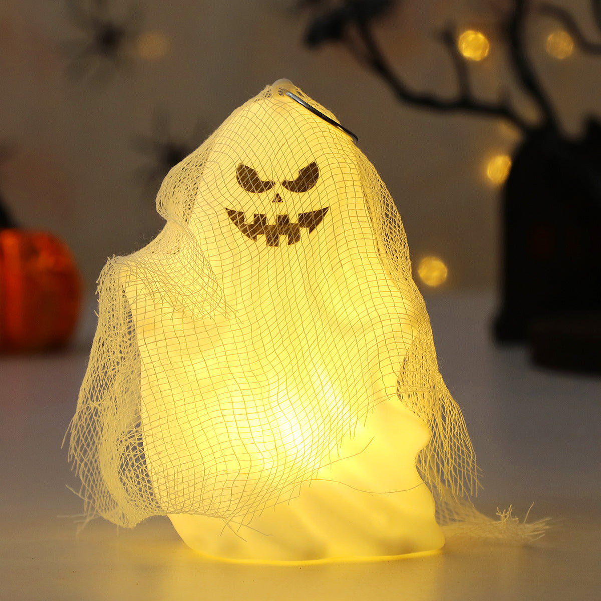 Pocket-Sized Growing Ghost Lamp - Batteries Included! 👻