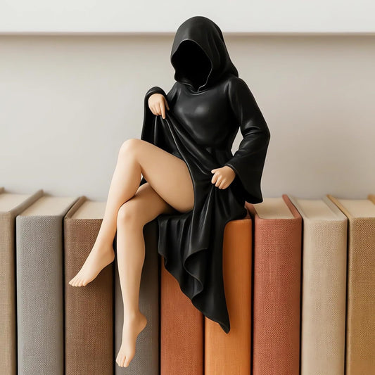 👻Death Queen Figurine – Spooky Black Robe Decor (4 Inch)🎃