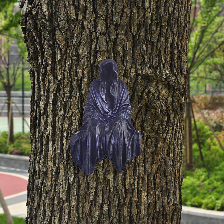 ☠️5.6 inch resin tabletop gothic seated statue with resin figurine decoration.🎃🎃🎃